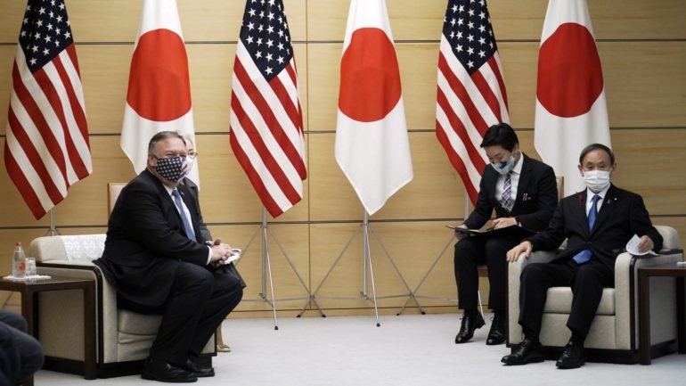 A visita de Mike Pompeo ao Japão foi mantida apesar da pandemia da Covid-19 e do contágio do Presidente dos Estados Unidos