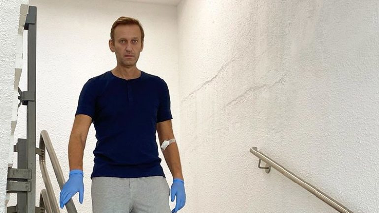 O opositor russo, Alexei Navalny, foi envenenado a 22 de agosto em Omsk, na Sibéria, numa deslocação no âmbito da campanha eleitoral