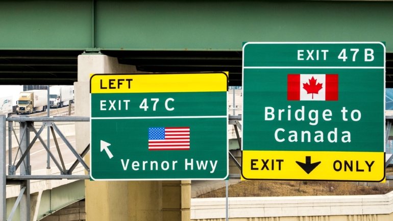 Fora dos Estados Unidos, as fronteiras internacionais do Canadá também permanecem fechadas para estrangeiros