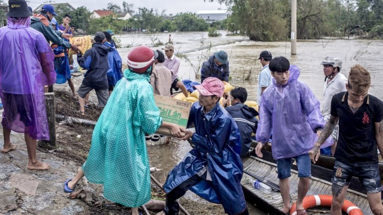 O Camboja também foi gravemente afetado, pelo que nesse país morreram 34 pessoas até ao momento