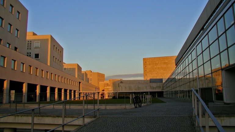 A Quarentena Académica é um grupo de cerca de 30 estudantes universitários portugueses, constituído desde março passado