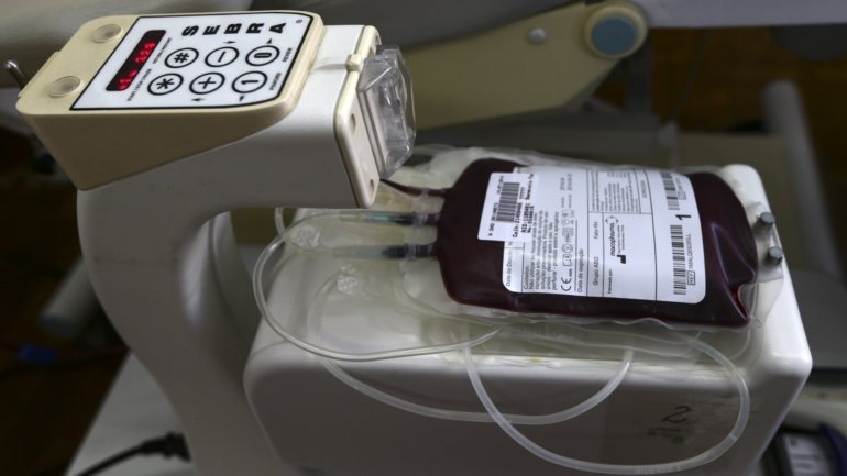 A retoma das cirurgias e atividade hospitalar aumentou o consumo de sangue sobre as reservas nacionais