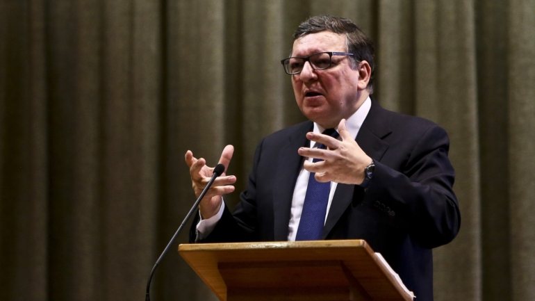 Durão Barroso notou: &quot;A União Europeia é complicada porque os governos querem que ela seja complicada&quot;