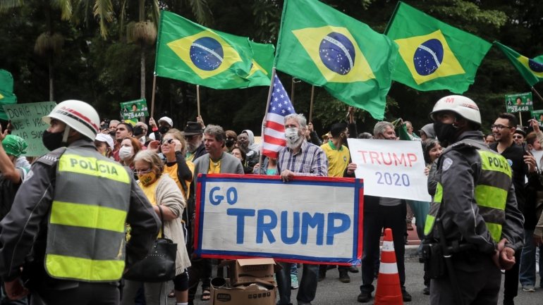 O Presidente brasileiro insistiu que &quot;nenhum dos governos anteriores&quot; no Brasil teve uma relação da &quot;qualidade&quot; como tem com Trump
