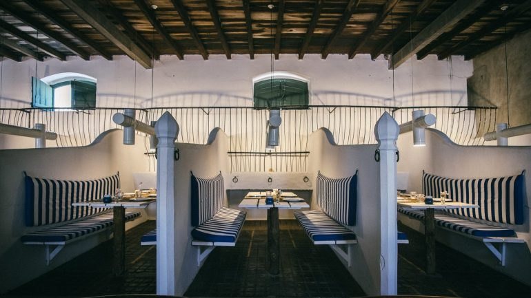 O restaurante Cavalariça fica nos antigos estábulos da Herdade da Comporta