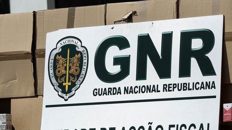 A GNR deteve nos distritos de Aveiro, Porto e Braga 30 pessoas, com idades entre os 21 e 66 anos, por suspeita de tráfico de droga