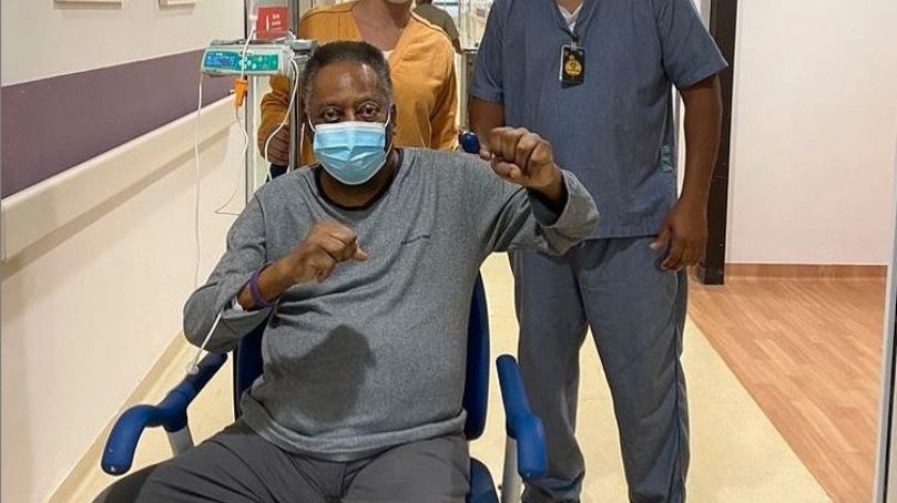 Pelé encontra-se em recuperação no Hospital Albert Einstein, em São Paulo