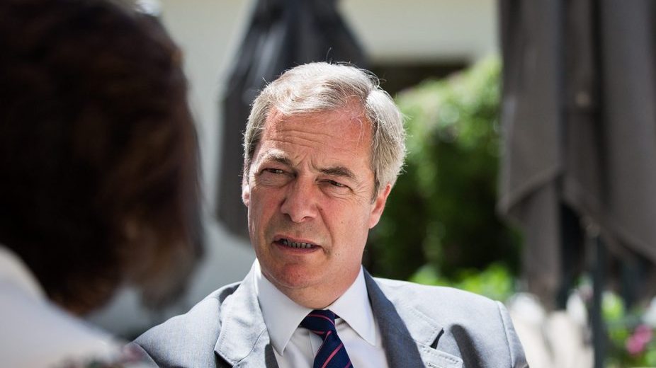Nigel Farage alega que a posição do banco mudou depois do Brexit