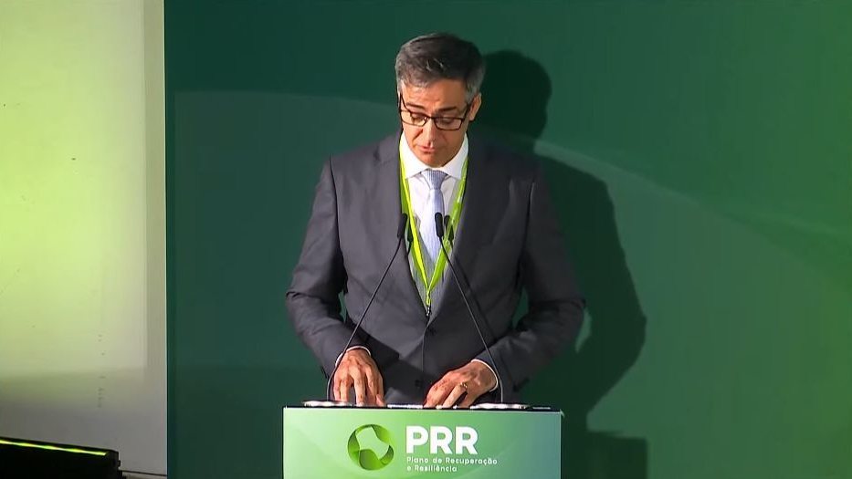 Fernando Alfaiate, presidente da estrutura Recuperar Portugal, garante que foram abertos 160 concursos.