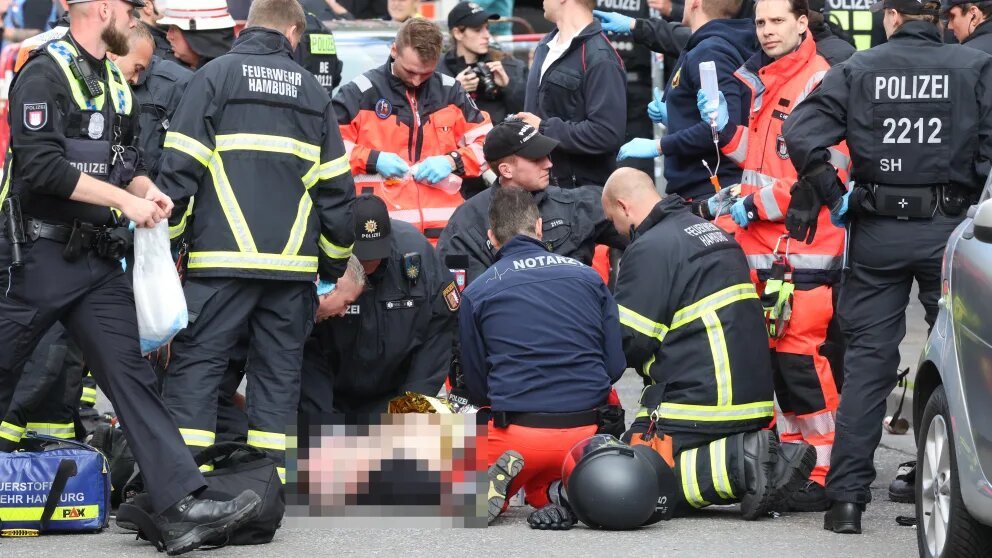 Imagens retiradas do jornal alemão Bild de homem que tentou atacar a polícia com machado