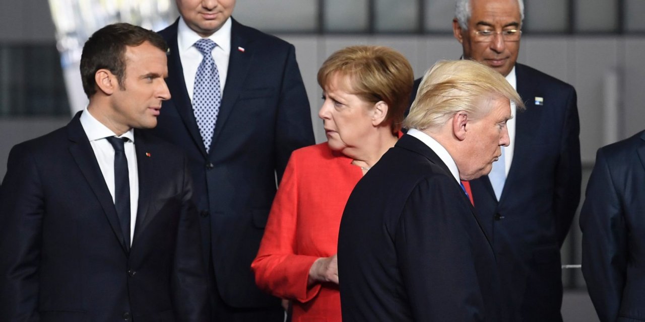 Emmanuel Macron, Angela Merkel, Donald Trump e António Costa, em cima à direita.
