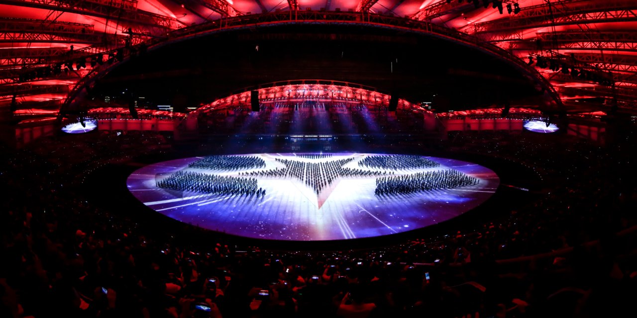A cerimónia de abertura dos Jogos Mundiais Militares de Wuhan contou com a presença do Presidente chinês, Xi Jinping