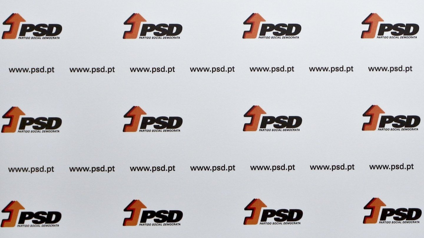 Logótipo do PSD na sede do partido em Lisboa, 16 de janeiro de 2012. MARIO CRUZ/LUSA