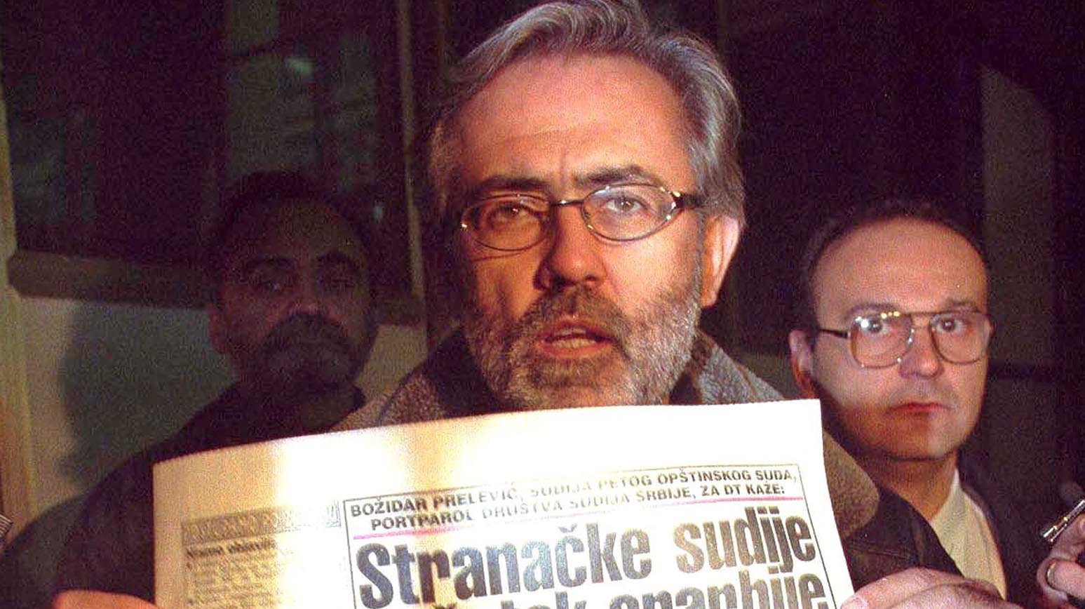 Slavko Curuvija destacado jornalista e crítico do regime de Slobodan Milosevic