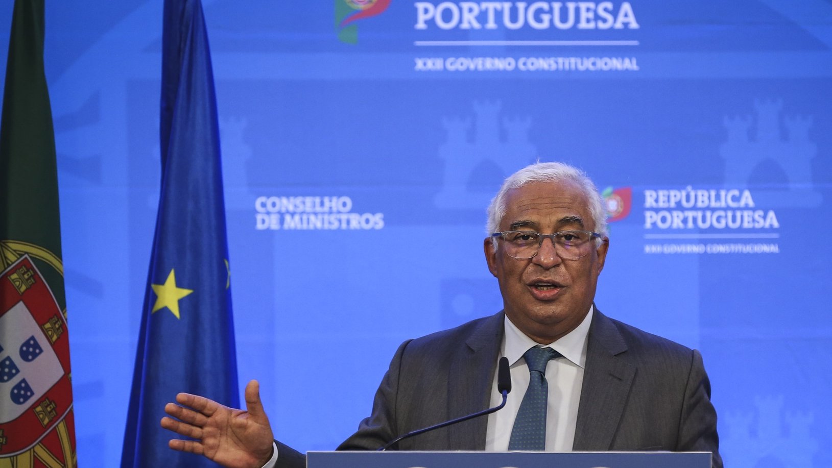 O primeiro ministro António Costa, intervém durante a conferência de imprensa para a apresentação das medidas no âmbito da estratégia de desconfinamento, em Lisboa, 29 de abril de 2021. RODRIGO ANTUNES/LUSA
