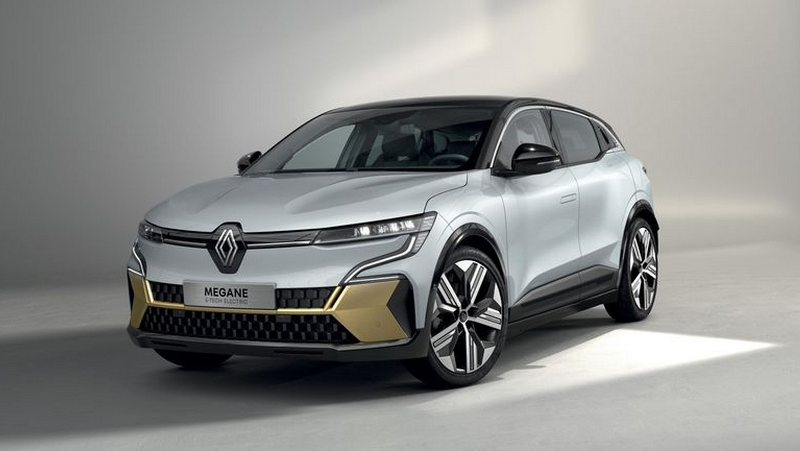 2022-renault-megane-e-1.jpg