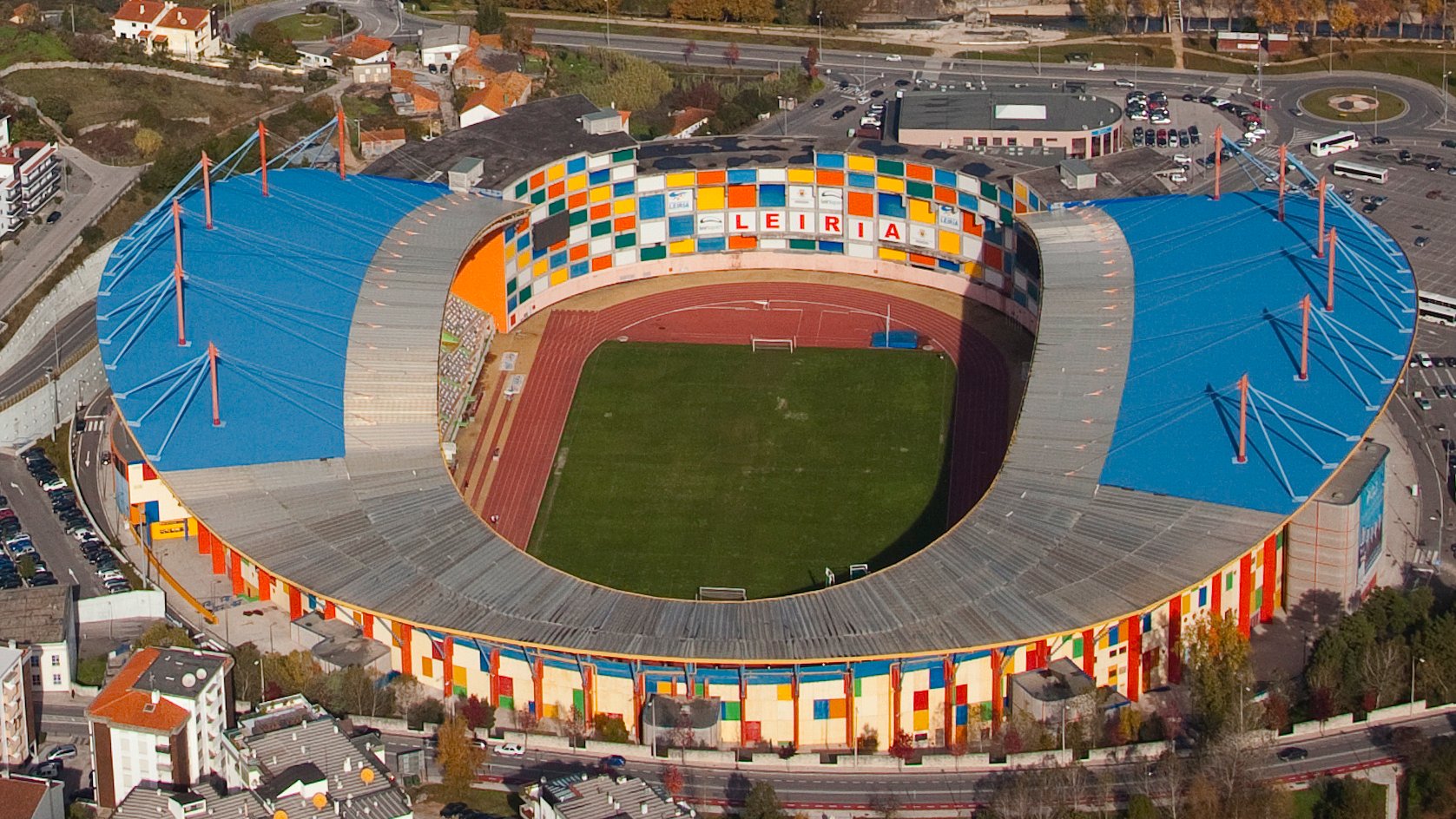 O Estádio Magalhães Pessoa em Leiria foi construido para o Europeu de 2014. Sob a administração do município Leiriense, é na organização de eventos desportivos e espétáculos que tem feito face ás despesas de nanutenção do estádio que consomem uma fatia larga do orçamento, 9 de maio de 2014, em Leiria, (Acompanha texto). PAULO CUNHA/LUSA