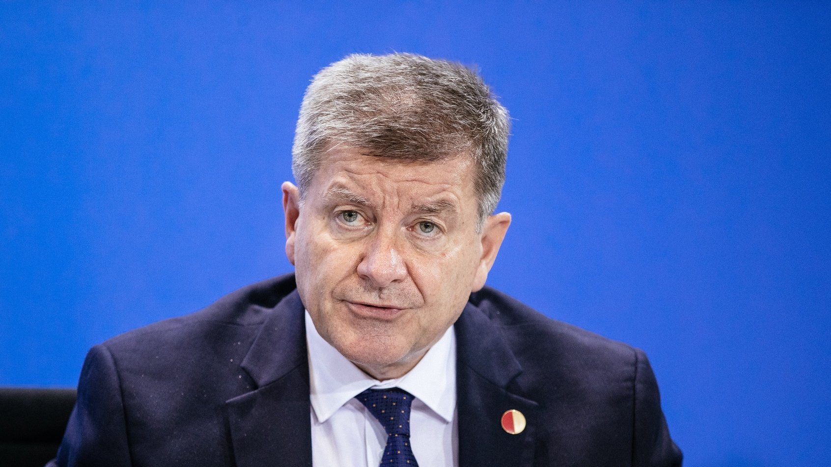 epa07886692 Director-General of the International Labour Organization (ILO) Guy Ryder attends a press conference at the German chancellery in Berlin, Germany, 01 October 2019.  EPA/HAYOUNG JEON
