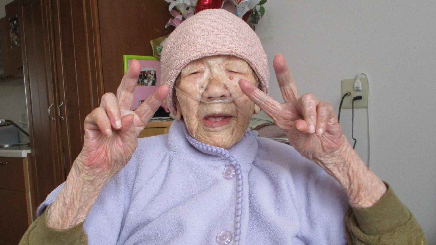 Kane Tanaka, a mulher mais velha do mundo, com 119 anos