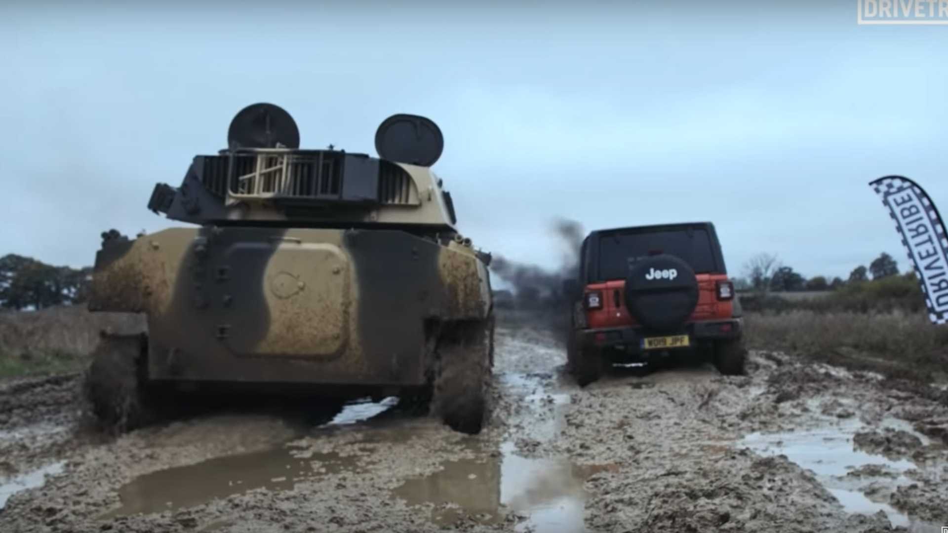 Tanque Vai à Guerra Com O Jeep Wrangler Quem Ganha Observador
