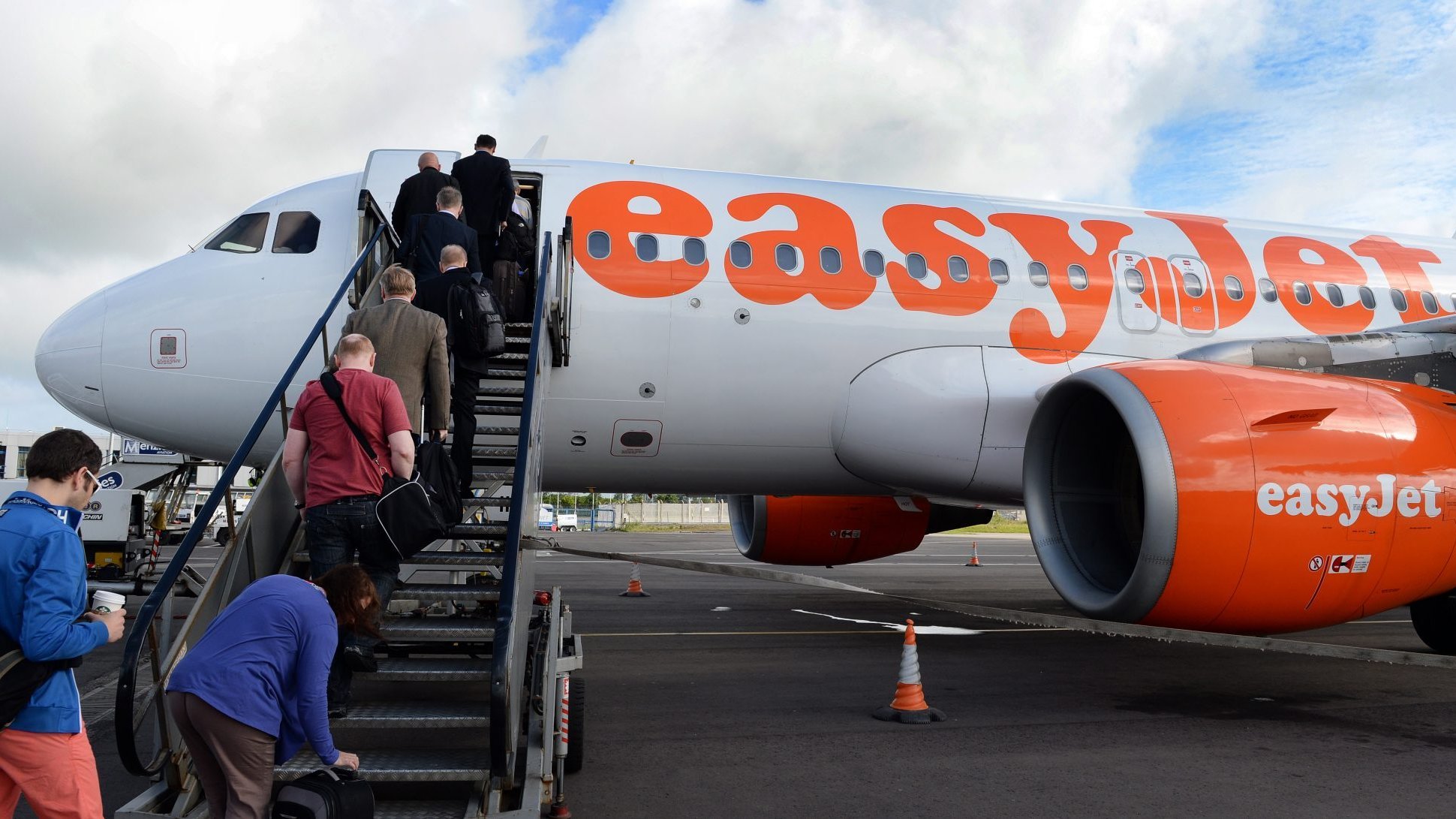 Easyjet.  Slots won by TAP are the last chance to grow in Lisbon