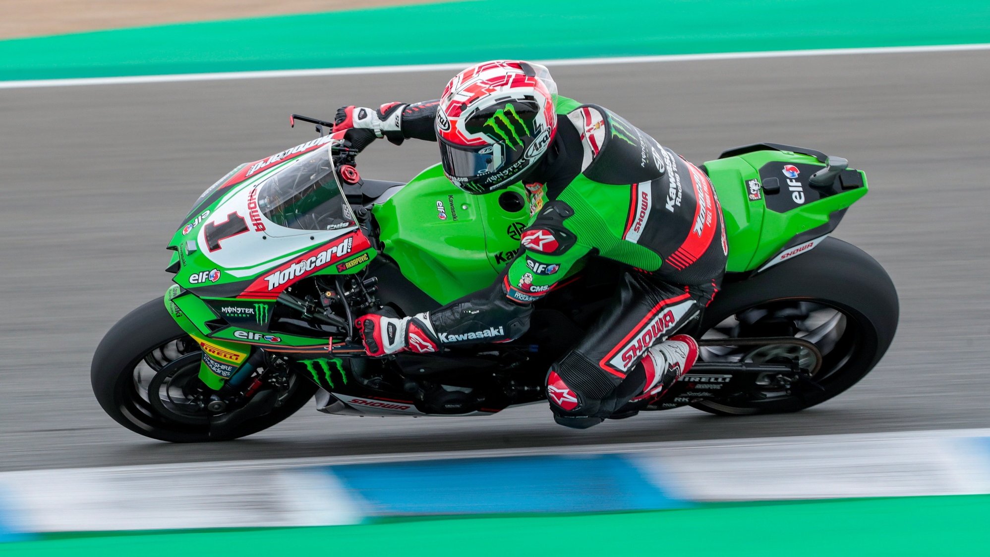 epa09485365 British rider Jonathan Rea of Kawasaki Racing Team in action during a free training session for the Spanish Round of the FIM Superbike World Championship held at Jerez-Angel Nieto race track in Jerez, Andalusia, Spain, 24 September 2021. The race will take place on 25-26 September 2021.  EPA/ROMAN RIOS