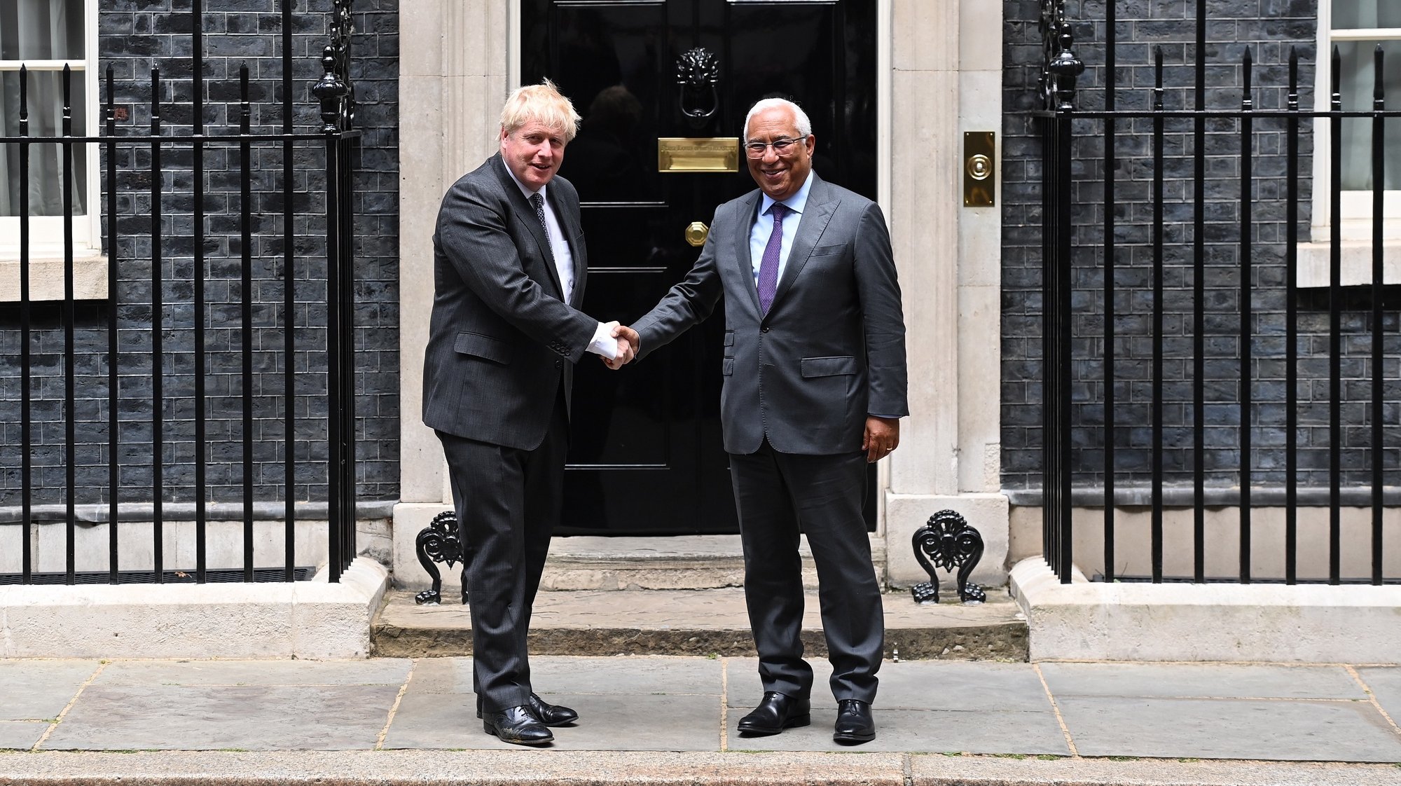epa10010682 British Prime Minister Boris Johnson (L) welcomes Prime Minister of Portugal Antonio Costa to 10 Downing Street in London, Britain, 13 June 2022.  EPA/ANDY RAIN