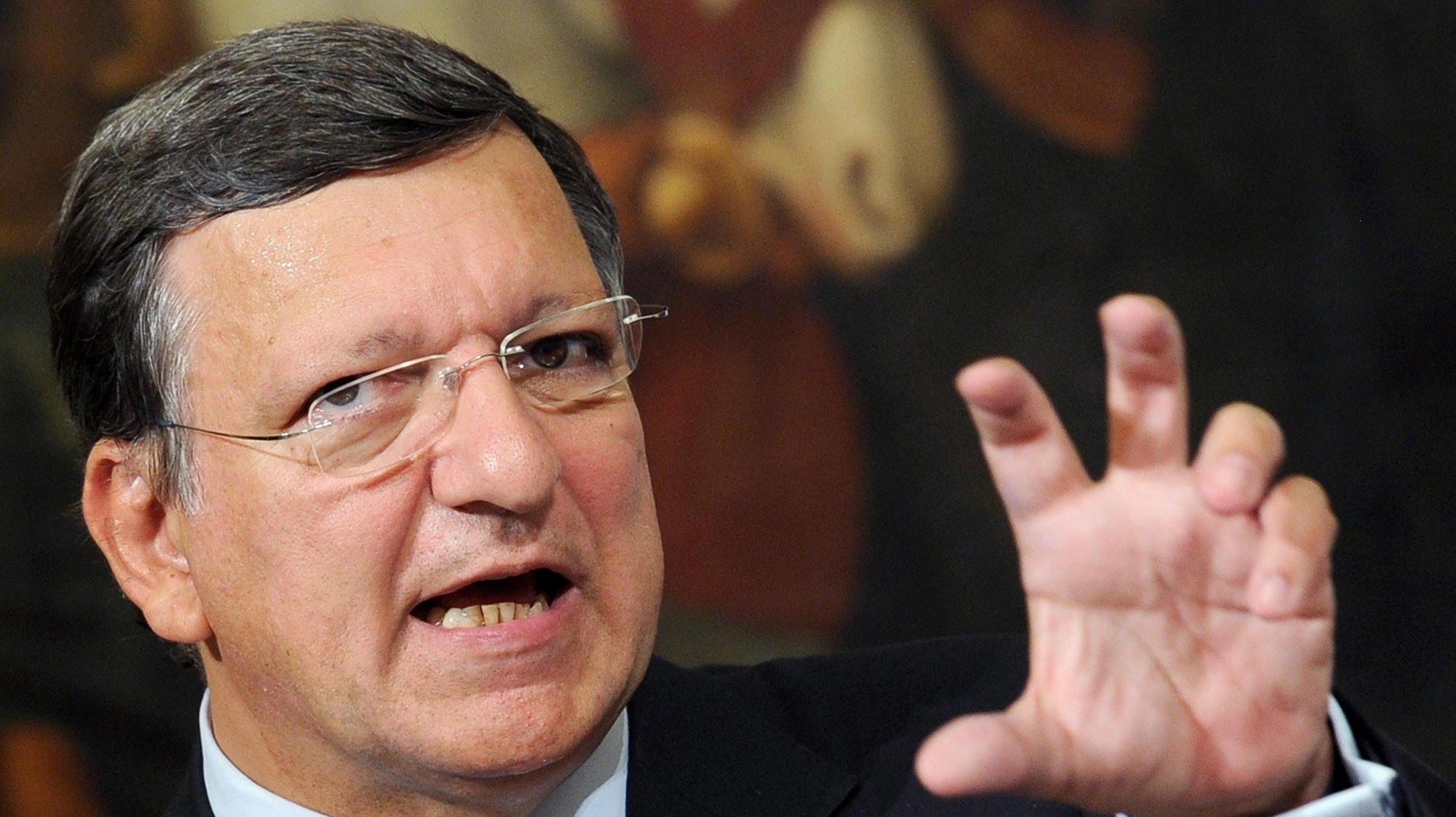 Durão Barroso considerou que, além do financiamento, a partilha de doses em excesso por alguns países ajudará a acabar com a fase mais aguda da pandemia