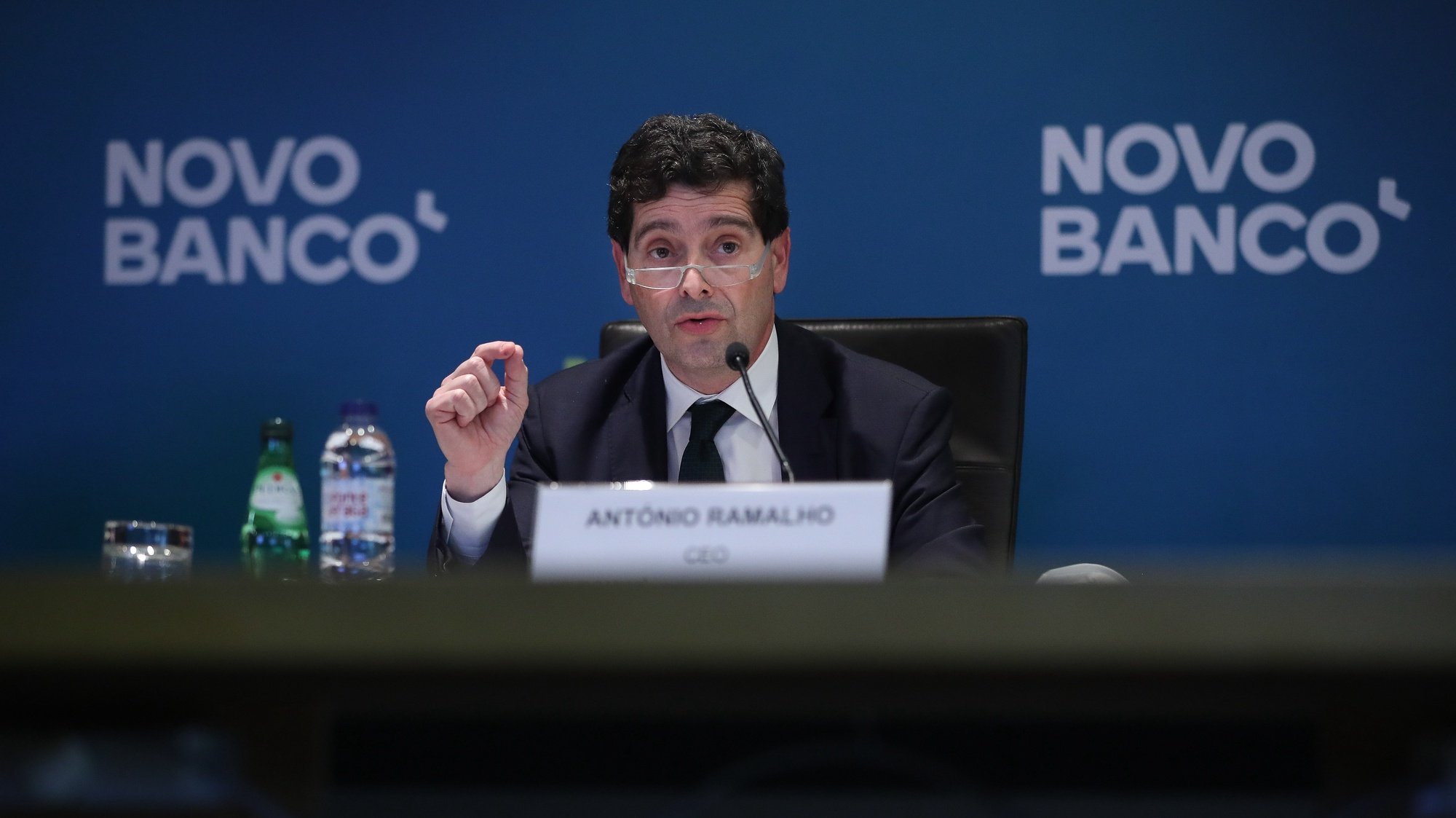 O diretor Executivo do Novo Banco, António Ramalho, durante a conferência de imprensa de apresentação de resultados de 2020, na sede do Novo Banco, em Lisboa, em Lisboa, 26 de março de 2021. MÁRIO CRUZ/LUSA