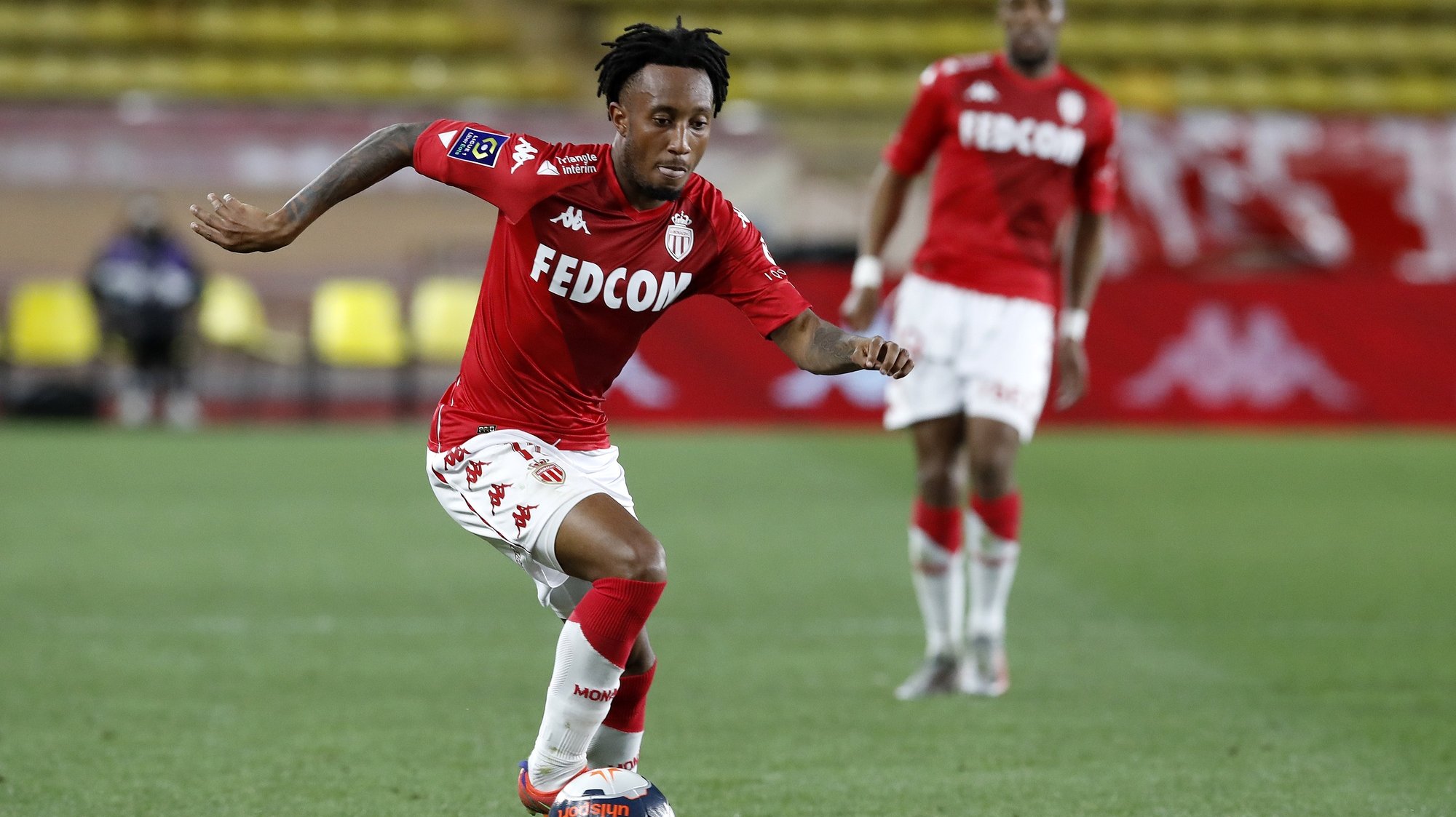 epa09205638 Gelson Martins of AS Monaco in action during the French Ligue 1 soccer match, AS Monaco vs Stade Rennais FC, at Stade Louis II, in Monaco, 16 May 2021.  EPA/SEBASTIEN NOGIER