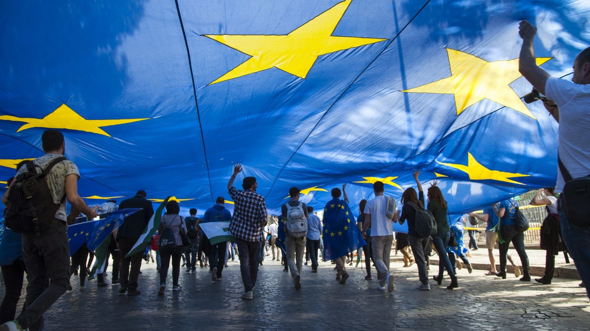Na União Europeia, em setembro, estavam desempregadas 14,324 milhões de pessoas