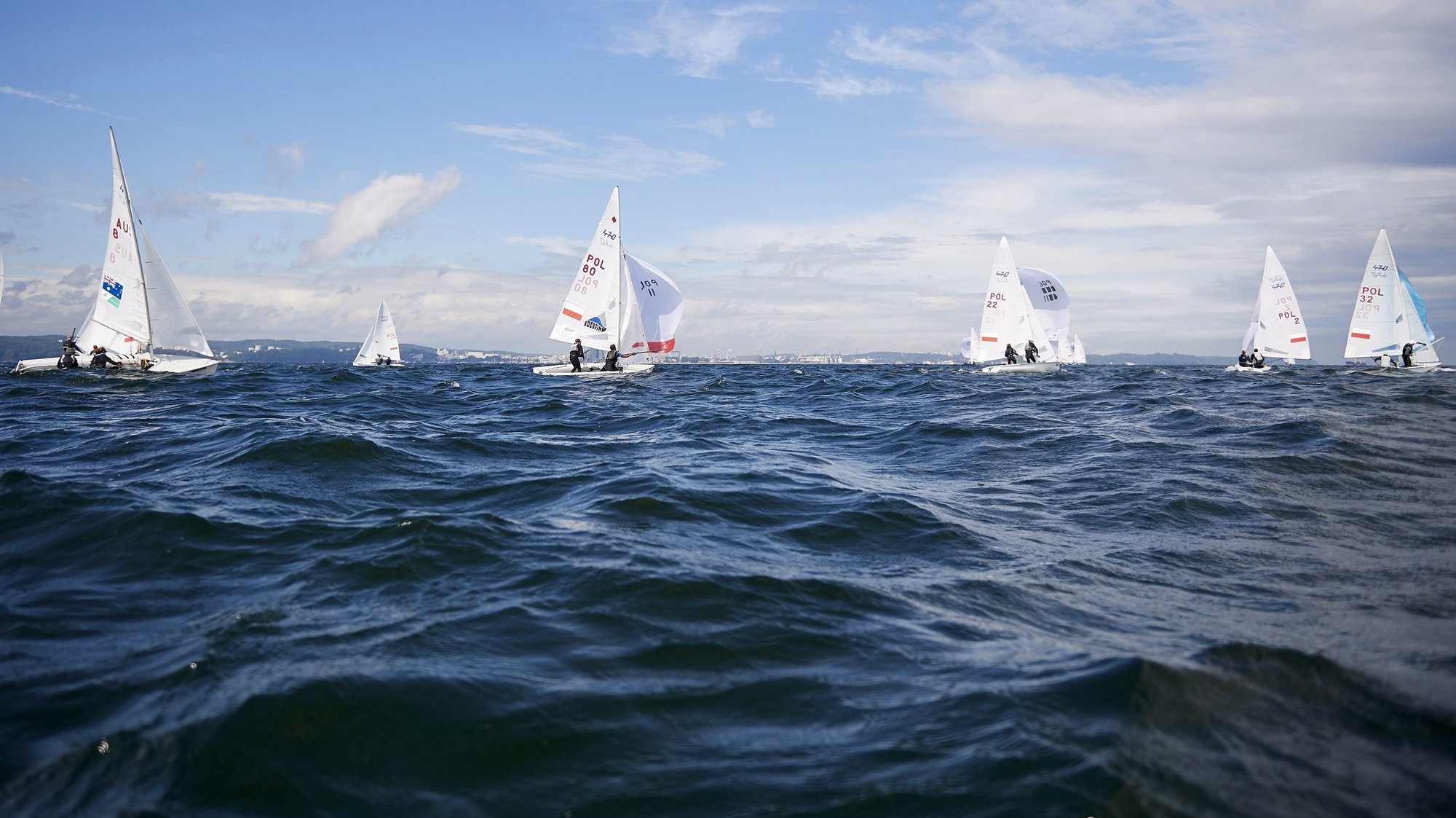 epa08626473 General view of competitors in action during the 470 Class category race of the Volvo Gdynia Sailing Days in Gdynia, Poland, 26 August 2020.  EPA/ADAM WARZAWA POLAND OUT