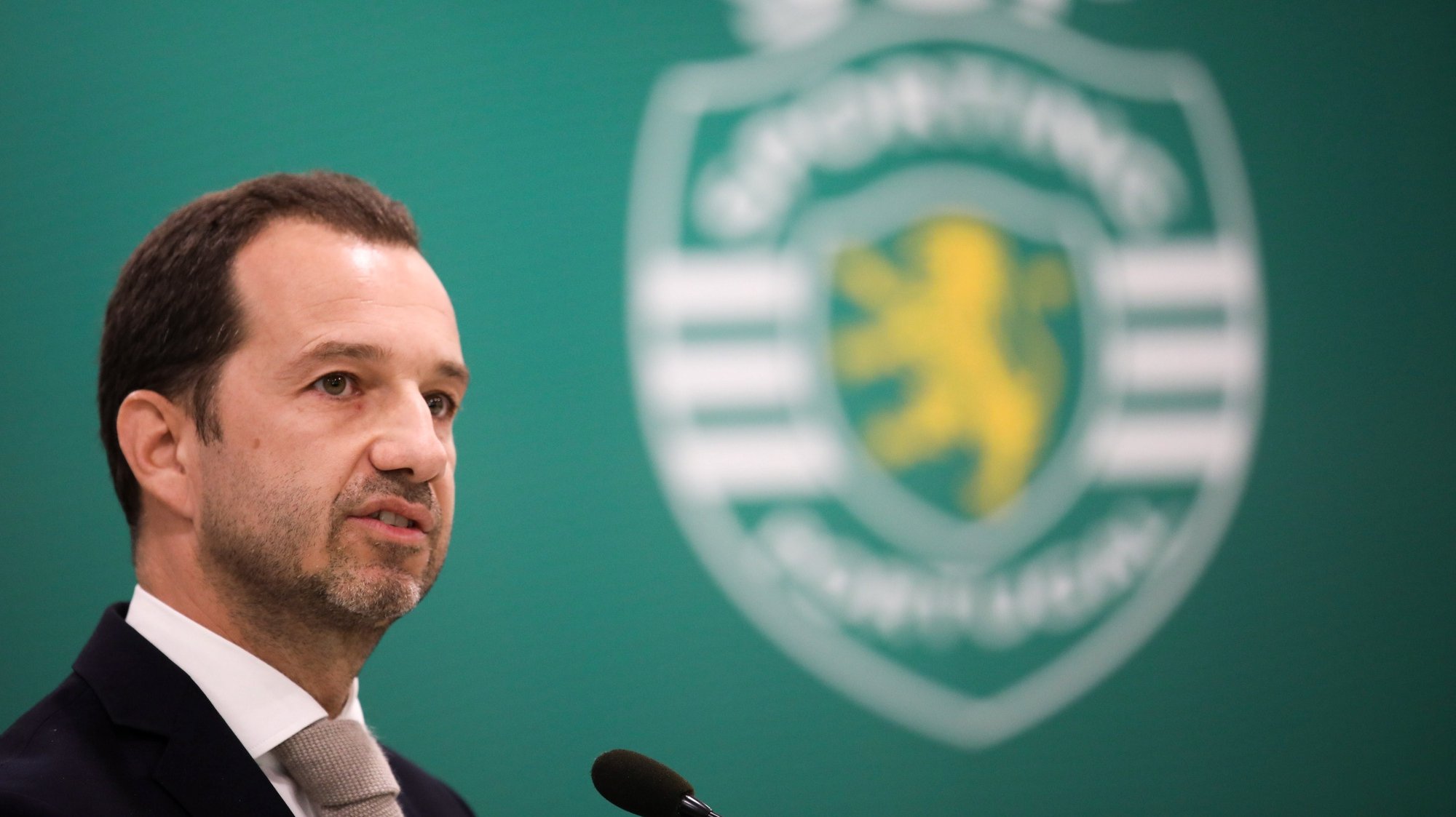 epa08272502 Sporting CP president Frederico Varandas speaks during the presentation of Sporting&#039;s new coach Ruben Amorim (unseen) at Alvalade stadium in Lisbon, Portugal, 05 March 2020. The 35-year-old Amorin came from Braga.  EPA/ANDRE KOSTERS