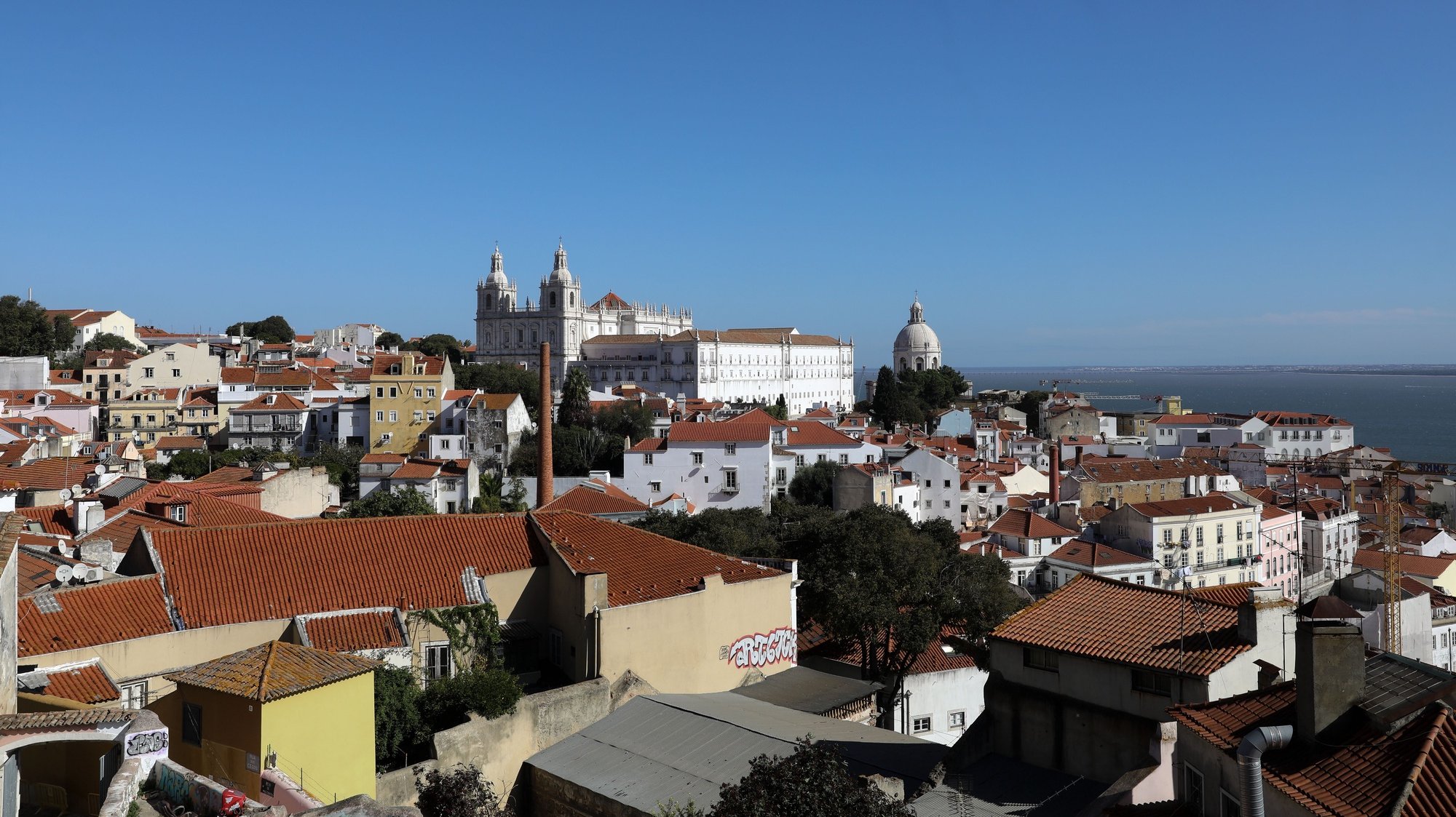 Vista da Igreja de São Vicente de Fora,  Lisboa, 03 de novembro de 2020. ANTÓNIO COTRIM/LUSA