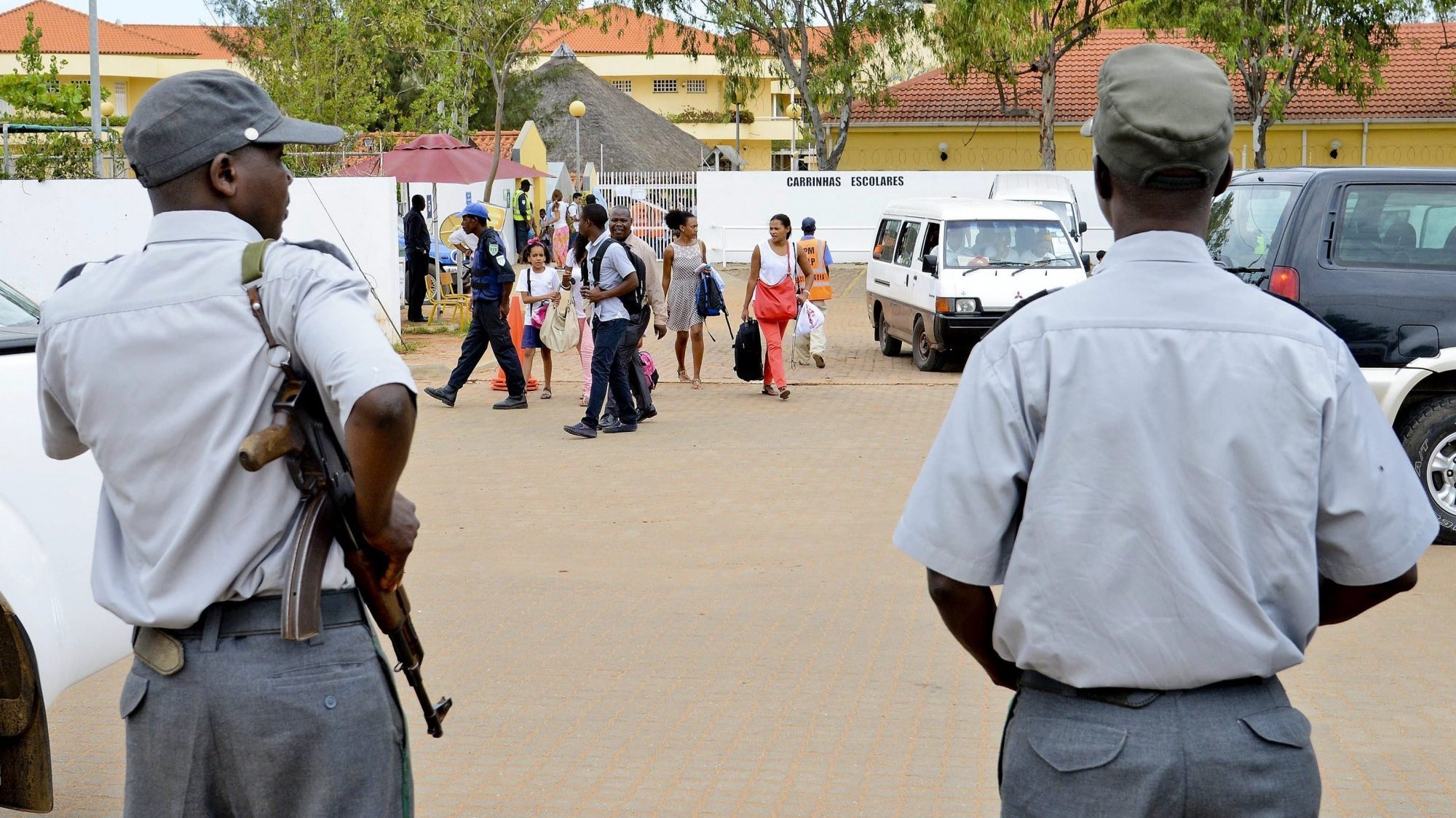 Polícias em Maputo, Moçambique. 7 de novembro de 2013