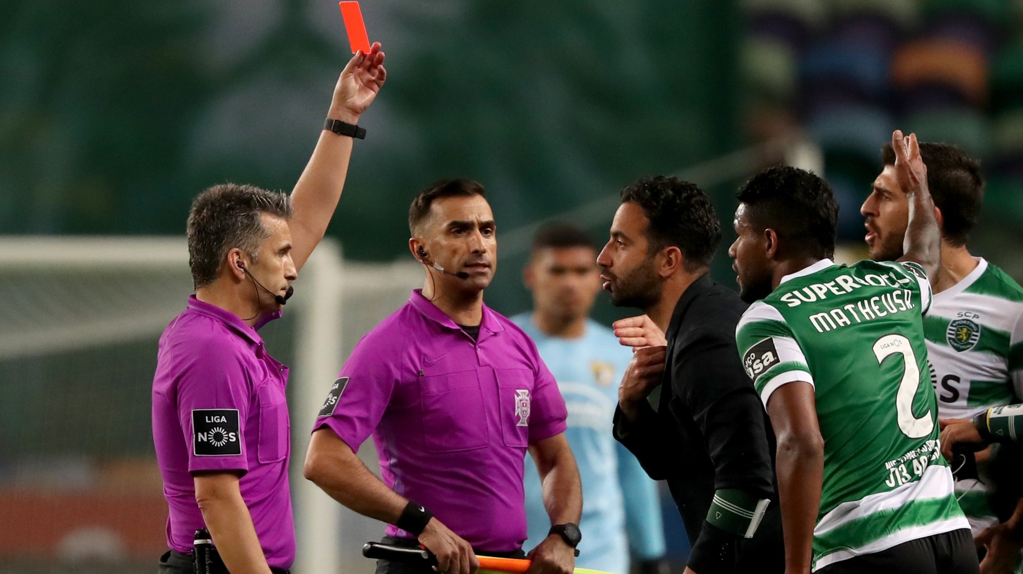 Rúben Amorim foi expulso no final do jogo por Rui Costa, de acordo com o técnico por indicação do árbitro auxiliar Nuno Manso