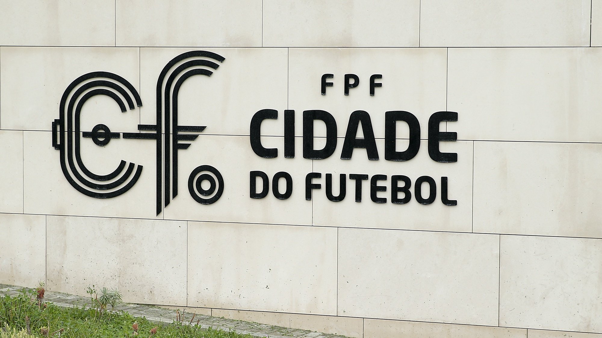 Entrada da cidade do futebol em Caxias, 10 de fevereiro de 2017. ANTÓNIO COTRIM/LUSA