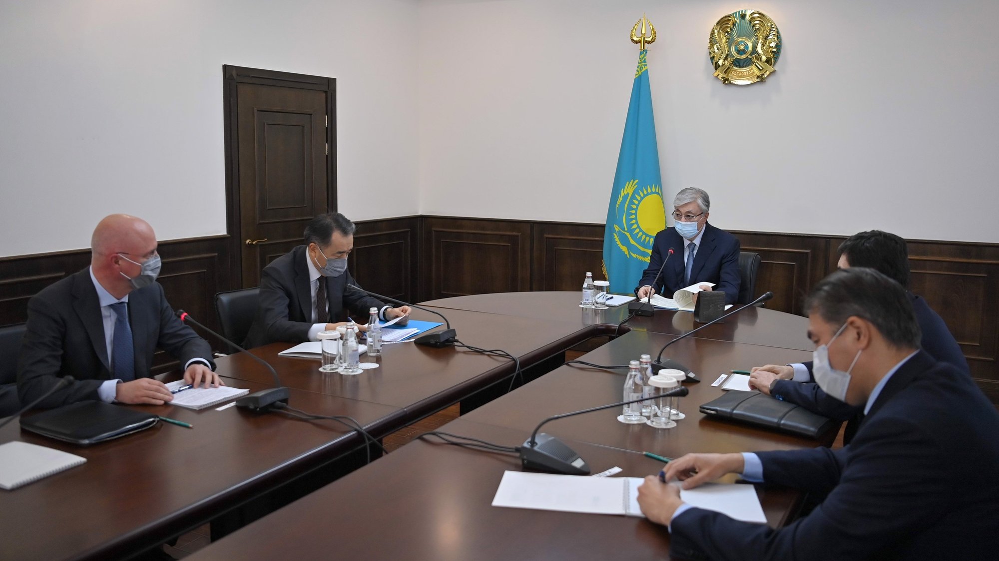 epa09680655 A handout photo made available by the Kazakh presidential press service shows Kazakh President Kassym-Jomart Tokayev (C) heads a meeting of the operational headquarters in Almaty, Kazakhstan, 12 January 2022. Tokayev reported on the forthcoming withdrawal of the CSTO united peacekeeping contingent. Mass protests in Kazakhstan began in the early days of 2022 - residents of the cities of Zhanaozen and Aktau in the west of the country opposed a twofold increase in prices for liquefied gas. Later, the protests turned into looting, the militants attacked state institutions, took away weapons. The authorities declared a state of emergency across the country until 19 January and launched a counter-terrorism operation. 164 people where killed during the riots, as reported the Ministry of Health of Kazakhstan. As a result of the riots, 2,265 people in different regions of the country applied for medical assistance, while some 83 people are in serious condition in hospitals of Kazakhstan.  EPA/KAZAKH PRESIDENT PRESS SERVICE / HANDOUT  HANDOUT EDITORIAL USE ONLY/NO SALES
