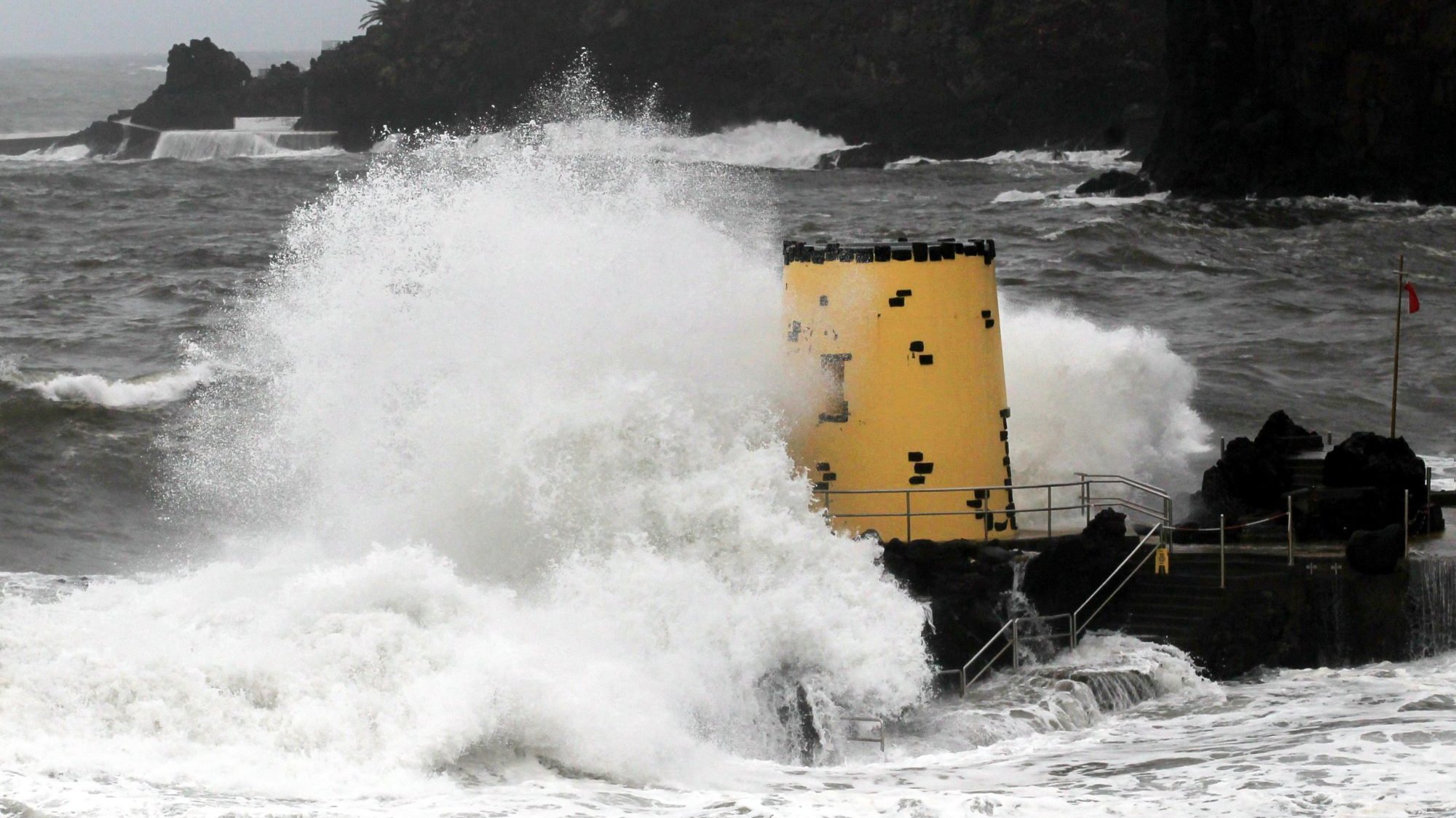 Ilha da Madeira está sob aviso meteorológico amarelo para chuva, vento e agitação marítima