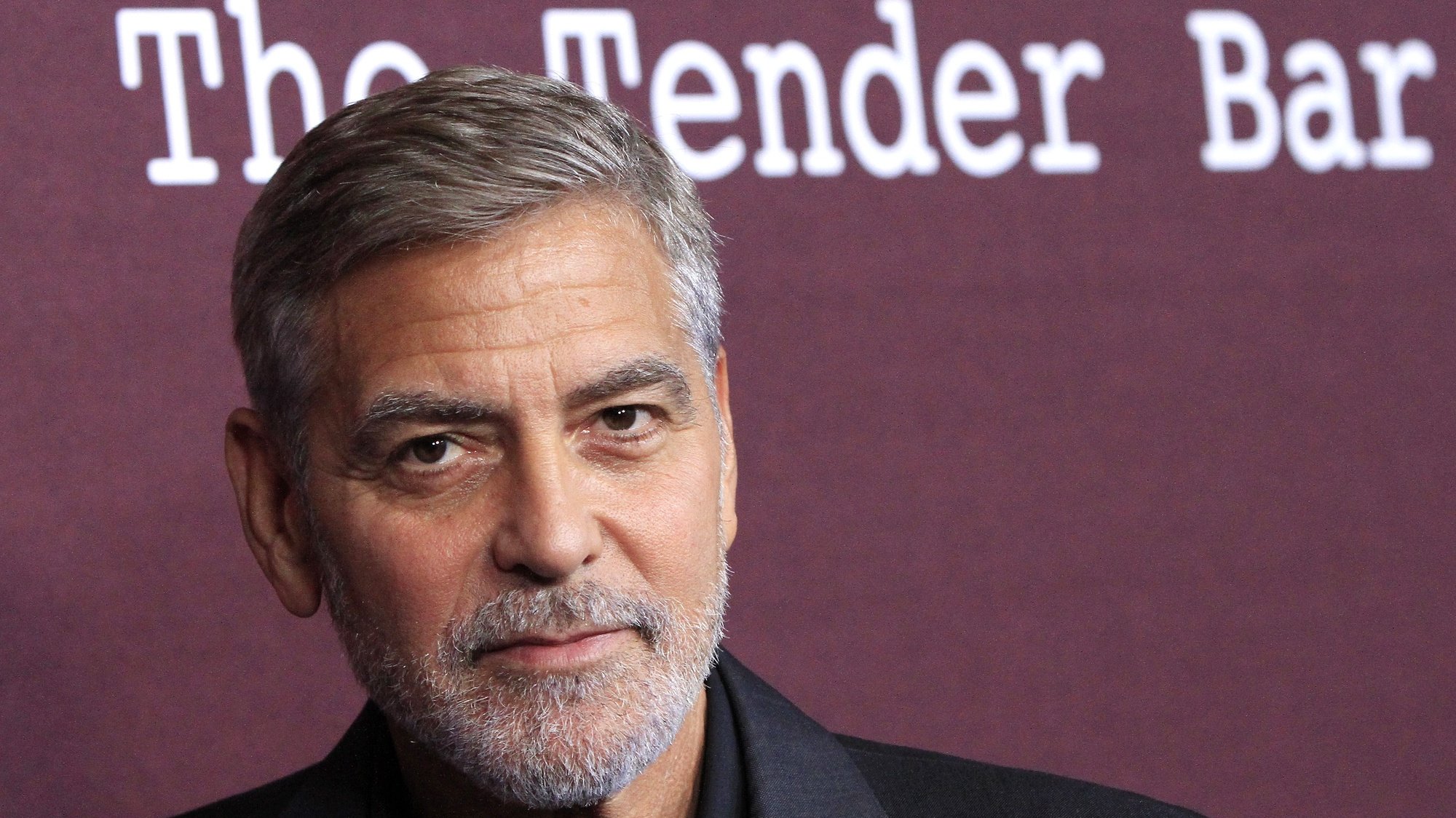 George Clooney na estreia do filme &quot;The Tender Bar&quot;