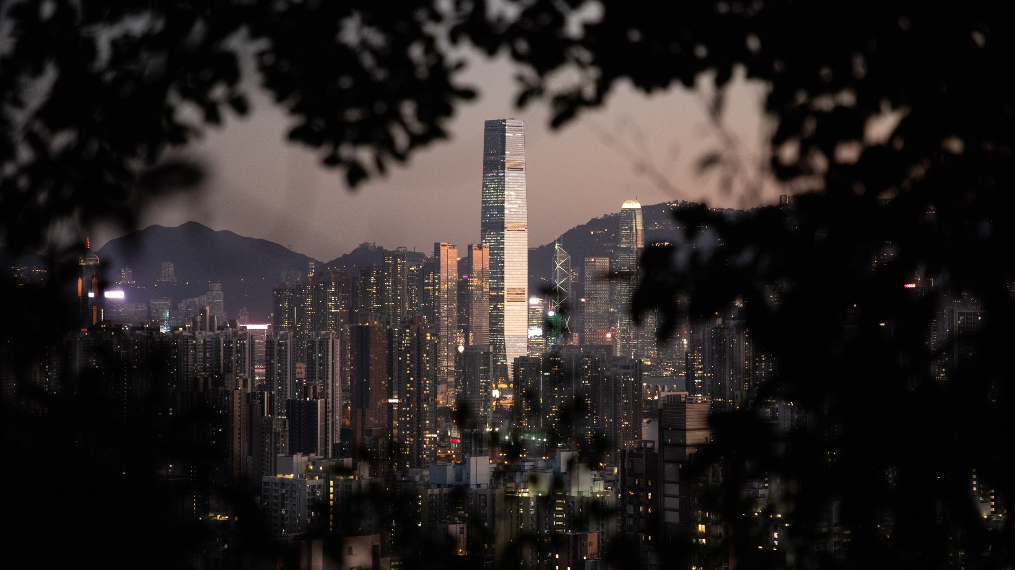Uma visão geral dos prédios residenciais e comerciais em Hong Kong, na China a 8 de novembro de 2021