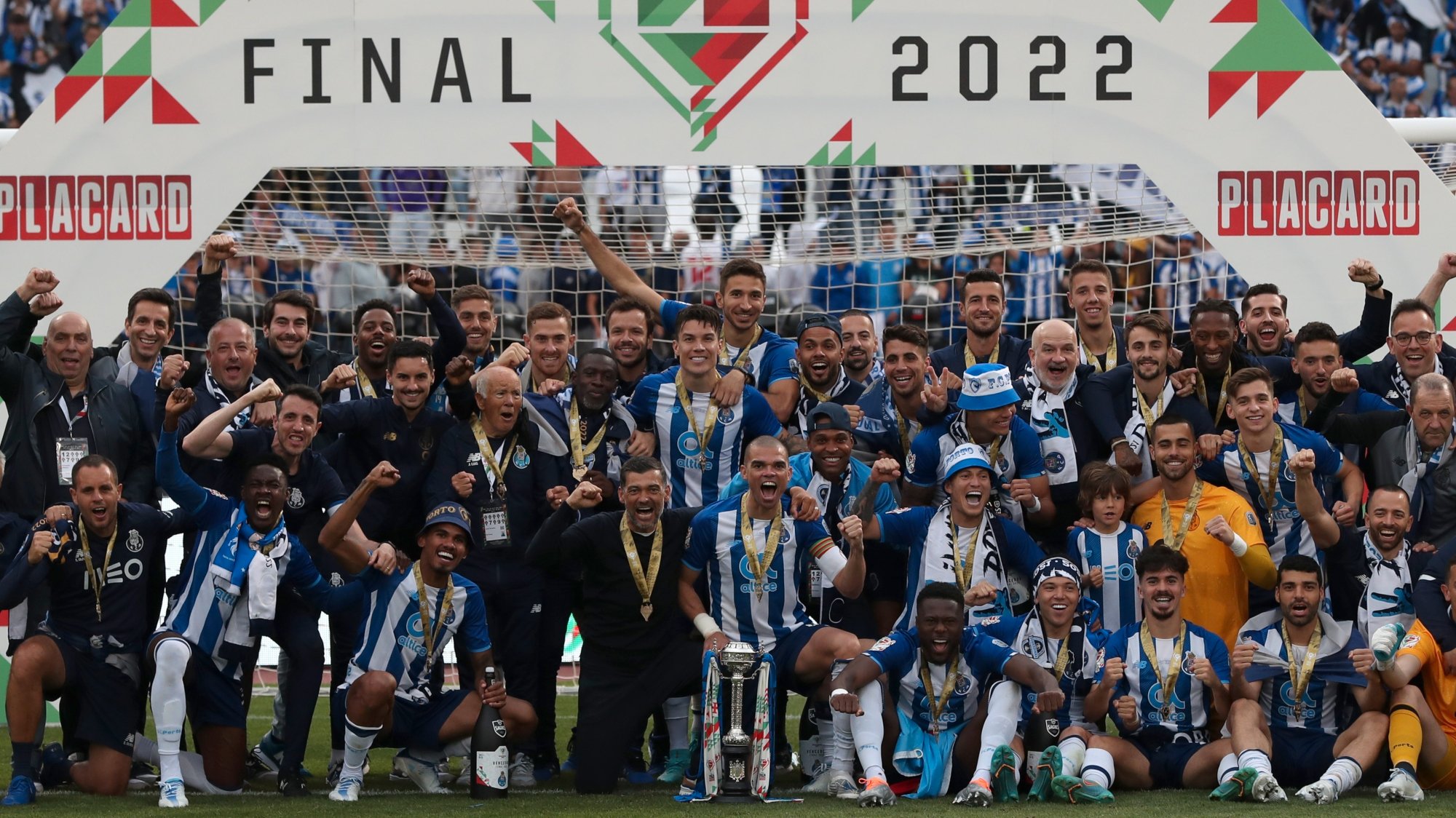 The ninth double, the 18th Portuguese Cup, the 66th title for Pinto da Costa: FC Porto surpasses Sporting in victories in the highest competition