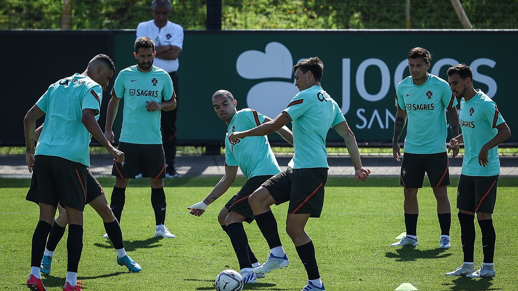 Portugal soccer team players warming up during a training session at Cidade do Futebol in Oeiras, outskirts of Lisbon, Portugal, 11 June 2022. Portugal will play against the Switzerland on June 12th for the upcoming UEFA Nations League. RODRIGO ANTUNES/LUSA
