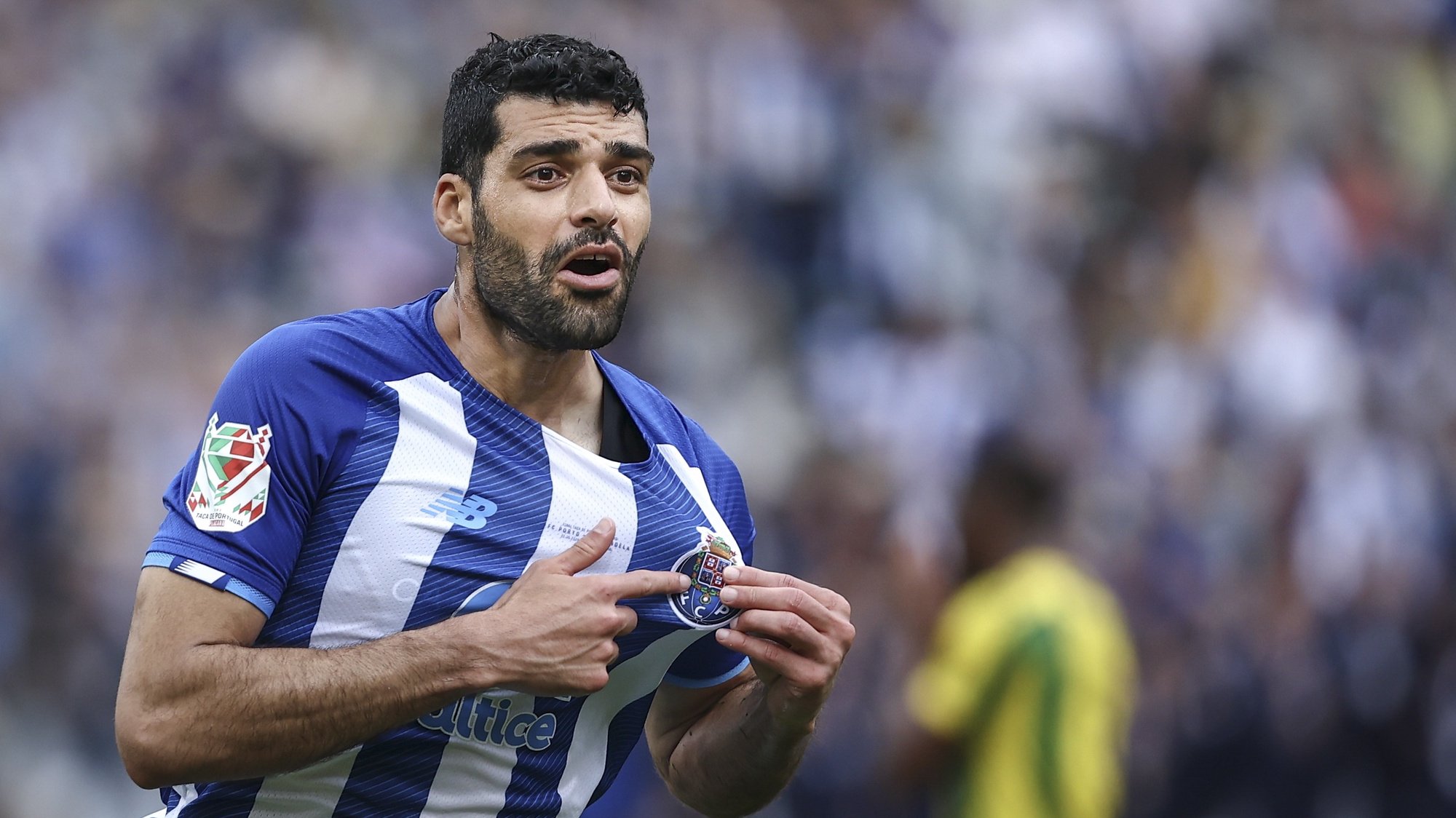 epa09967046 FC Porto&#039;s Mehdi Taremi celebrates after scoring the 3-1 goal during the Portugal Cup final soccer match between FC Porto and CD Tondela at Jamor National stadium in Oeiras, outskirts of Lisbon, Portugal, 22 May 2022.  EPA/RODRIGO ANTUNES