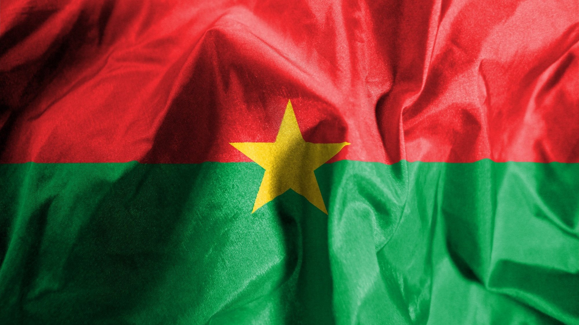 O Burkina Faso enfrenta ataques jihadistas regulares desde 2015, particularmente nas regiões norte e leste do país, perto do Mali e do Níger