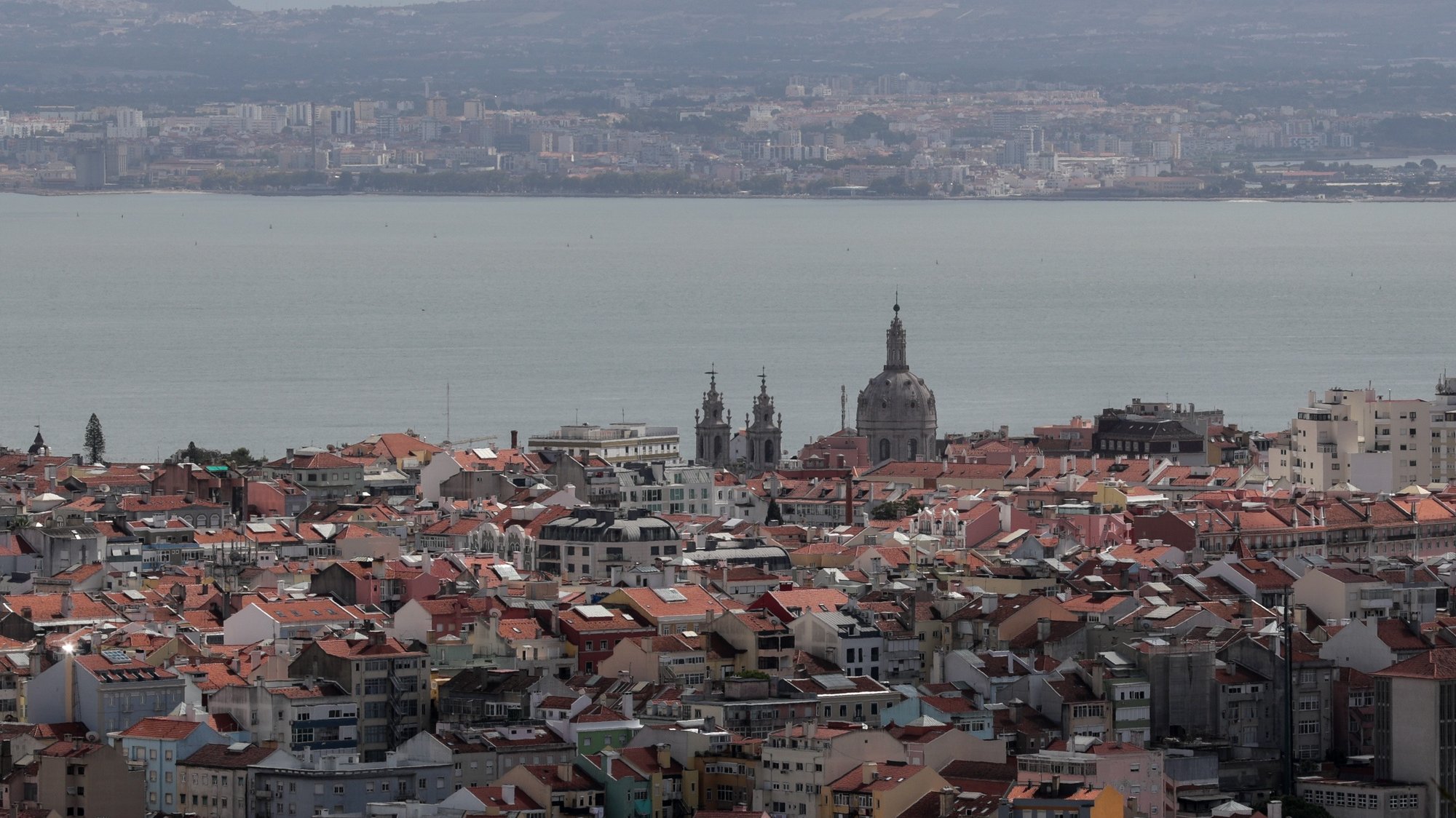 Vista geral da cidade de Lisboa com Panteão Naciona, 08  de novembro de 2021. TIAGO PETINGA/LUSA