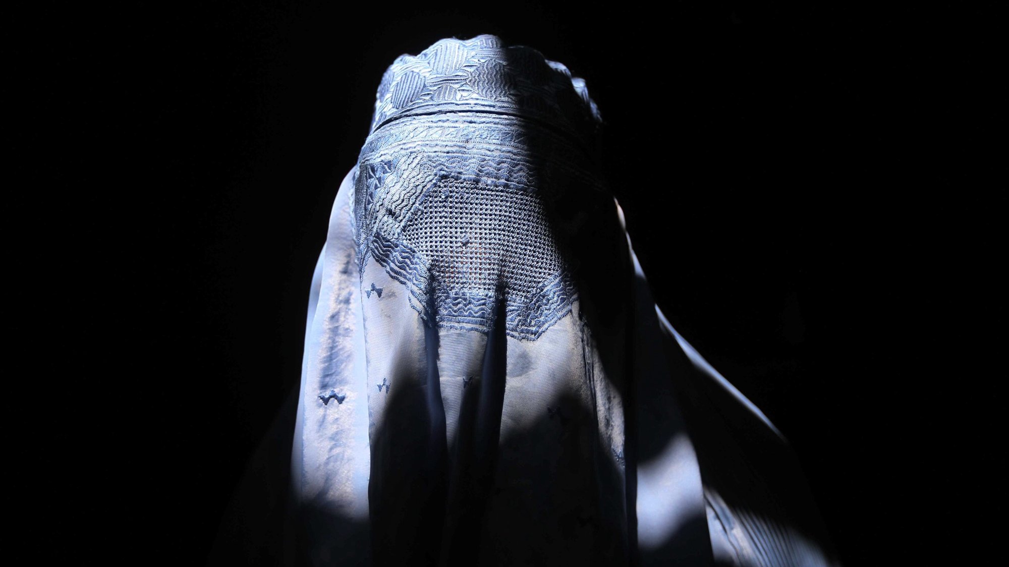 Afghanistan: ‘Wearing the burqa is like being buried alive’