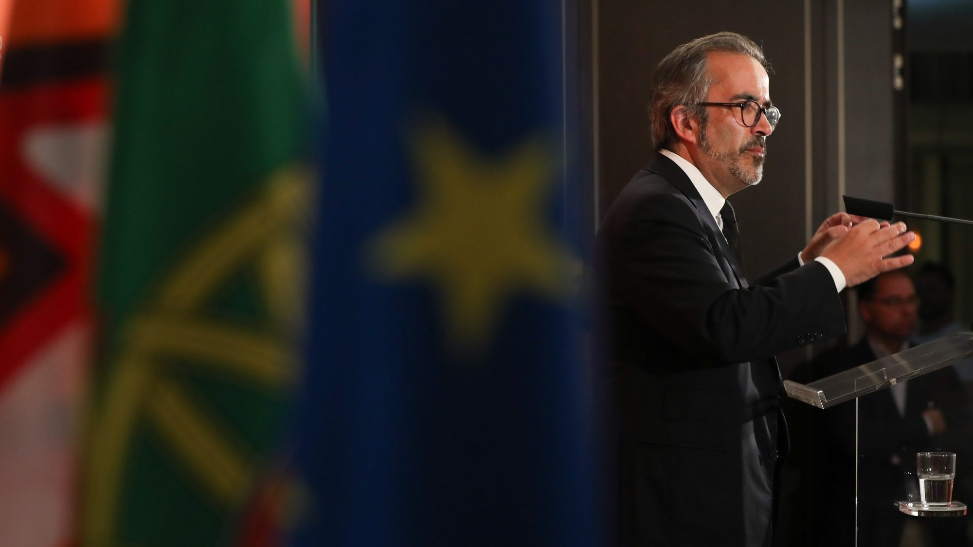 O eurodeputado português inquiriu ainda sobre as ajudas concretas disponibilizadas pela UE ao país