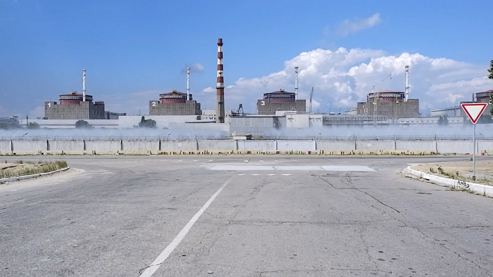 epa10110515 A still image taken a handout video provided  by the Russian Defence Ministry&#039;s press service shows a general view of the Zaporizhzhia Nuclear Power Station (ZNPP) in Enerhodar, southeastern Ukraine, 07 August 2022. The administration of Russian-controlled Enerhodar said that Ukrainian forces &quot;launched a strike using a 220-mm Uragan MLRS rocket&quot; towards the ZNPP and that it had &quot;managed to open up and release fragmentation submunitions&quot; while approaching, whereas Ukrainian state-owned plant operator Energatom stated that the Russian forces on 06 August &quot;fired rockets at the site of the Zaporizhzhya nuclear power plant and the city of Energodar&quot; hitting next to the ZNPP&#039;s facility where spent nuclear fuel is stored. Zaporizhzhia NPP with six power units is the largest nuclear power plant in Europe and was seized by Russian forces early in March 2022. Russian troops on 24 February entered Ukrainian territory, starting an armed conflict that has provoked destruction and a humanitarian crisis.  EPA/RUSSIAN EMERGENCIES MINISTRY HANDOUT  HANDOUT EDITORIAL USE ONLY/NO SALES