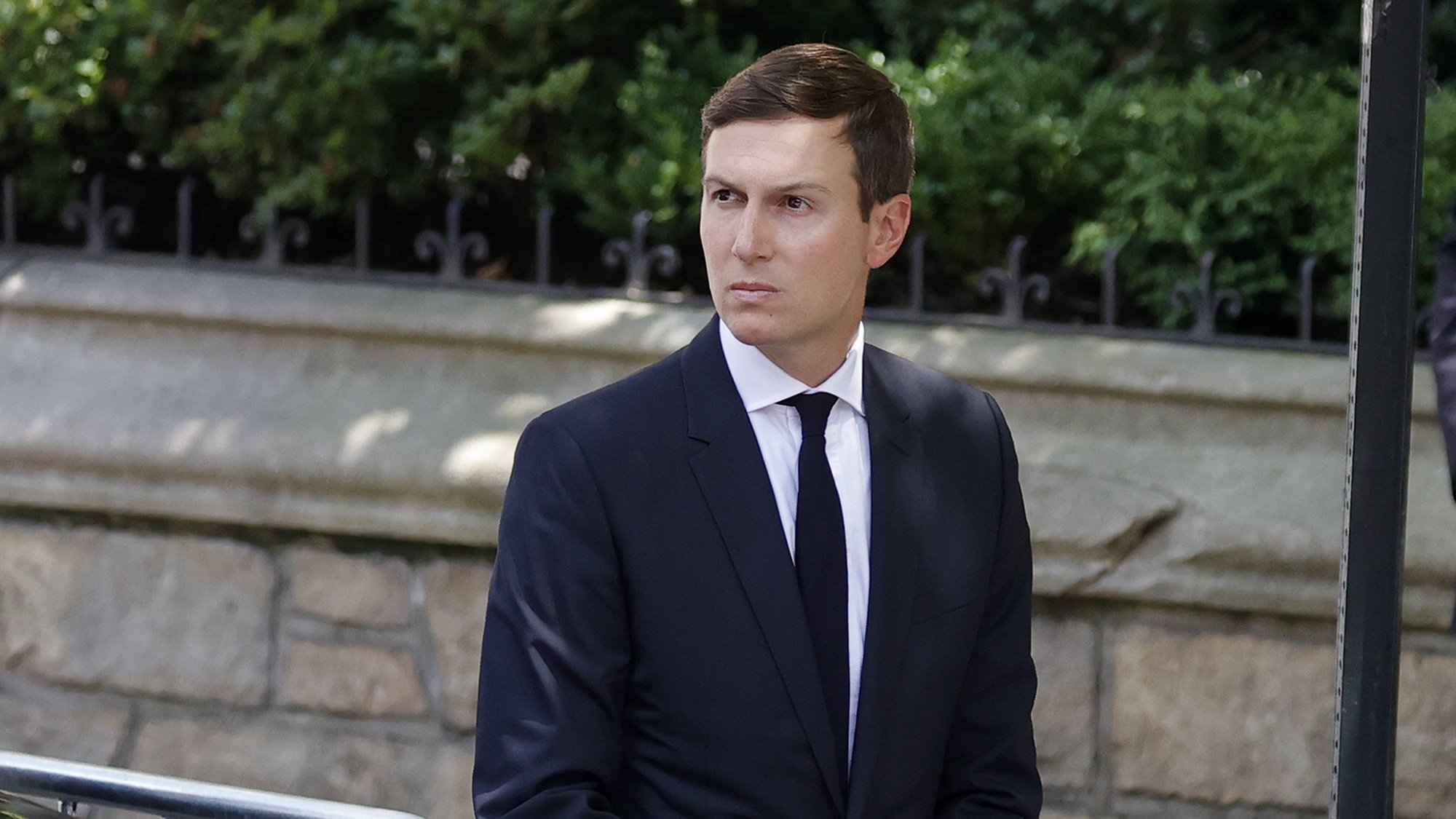 epa10083114 Jared Kushner (C) arrives for the funeral of his mother-in-law, Ivana Trump, the first wife of Former US President Donald Trump at St. Vincent Ferrer Roman Catholic Church in New York, New York, USA, 20 July 2022. Ivana Trump, the first wife of former President Donald Trump, has died at age 73 on 14 July 2022.  EPA/JASON SZENES